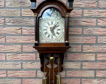 Original Dutch Frisian grandfather clock model &#39;schippertje&#39; with 8-day pendulum clock.