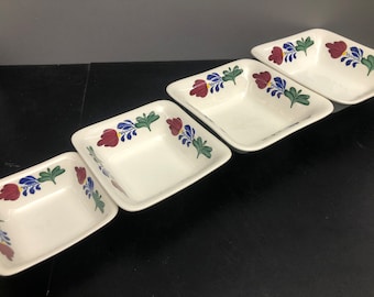Set of 4 square hand-painted farmhouse nesting bowls from Boch.