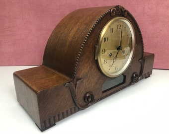 Art deco mantle clock by HAC, Hamburg American Clock Company. A predecessor of Junhans.