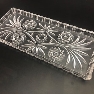 Large cake bowl made of crystal glass