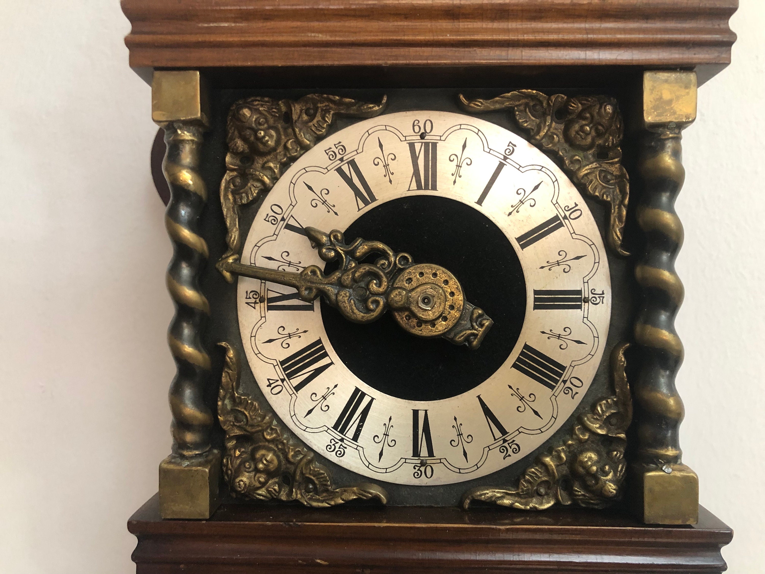 Vintage Zaanse Wall Clock Without Bell Noise. Converted to Battery