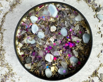Intuition Soy Candle: Amethyst, Angelite & Labradorite Crystals - Dark Honey Tobacco Scented