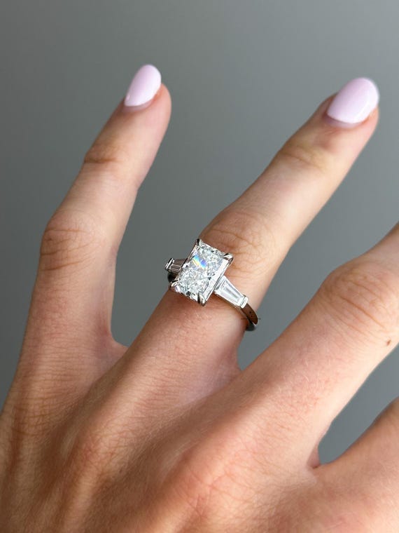 3 Carat Radiant Cut F VVS2 Lab Grown Diamond Three Stone Ring / 3 Stone Engagement Ring / Elongated Radiant & Tapered Baguette Trilogy Ring