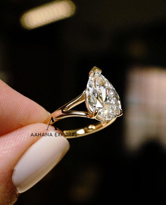 Pear Cut 2 Carat IGI Certified Lab Grown Diamond Solitaire Split Shank Engagement Ring 14k Gold 3 Prongs Wedding Ring Anniversary Ring Women