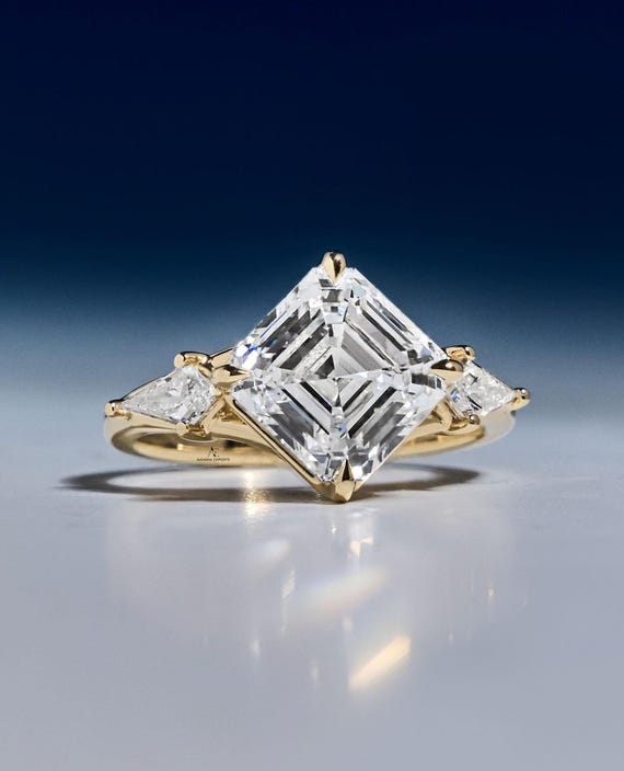 Asscher Cut Lab-Grown Diamond Wedding Ring 14K Solid Gold Engagement Ring Split Shank Side Kite Cut Diamond 3 Stone Ring Promise Ring