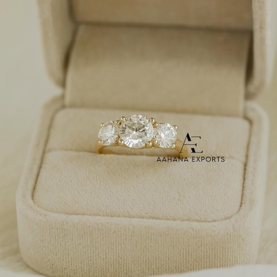 2 Carat Round Brilliant Diamond Three Stone Ring - 3 Stone Engagement Ring Round IGI Certified - Solid Gold Lab Grown Diamond Ring for her.