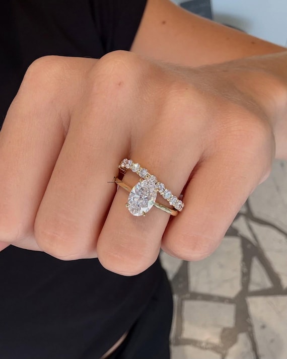 BIG SALE 2.00 Carat E/VVS2 IGI Certified Oval Lab Grown Diamond Solitaire Engagement Ring Set with Attached Eternity Diamond Band 14k Gold