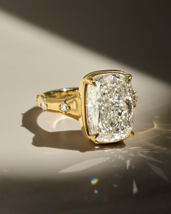 4 Carat Elongated Cushion Lab Grown Diamond Bezel 18k Gold Set Ring Unique Proposal Ring Engagement Ring / Elongated Diamond Art Deco Design