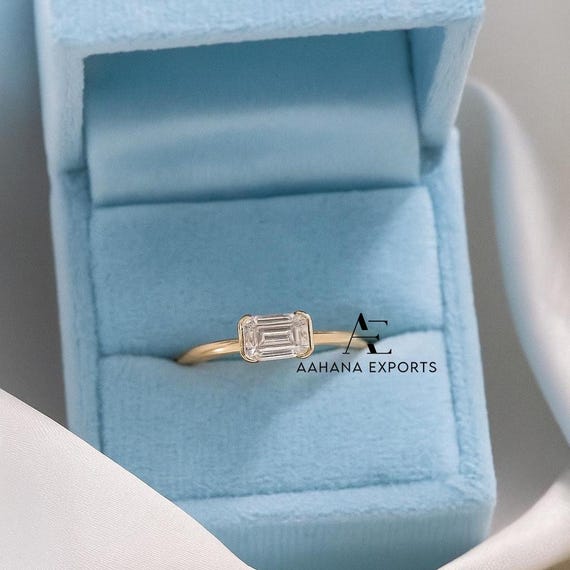 1 CT Solitaire Emerald Half Bezel Set Engagement Ring, Emerald Half Bezel Ring, 14K Solid Gold Ring Proposal Ring Emerald Cut Wedding Ring