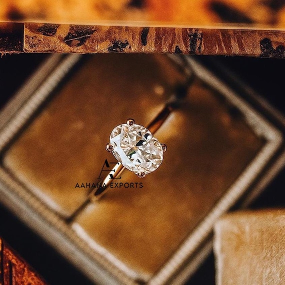 2 Carat Oval Cut Engagement Ring / Oval Lab Grown Diamond Ring / Minimalist Ring / Thin Ring / Minimal Ring / Gold Ring