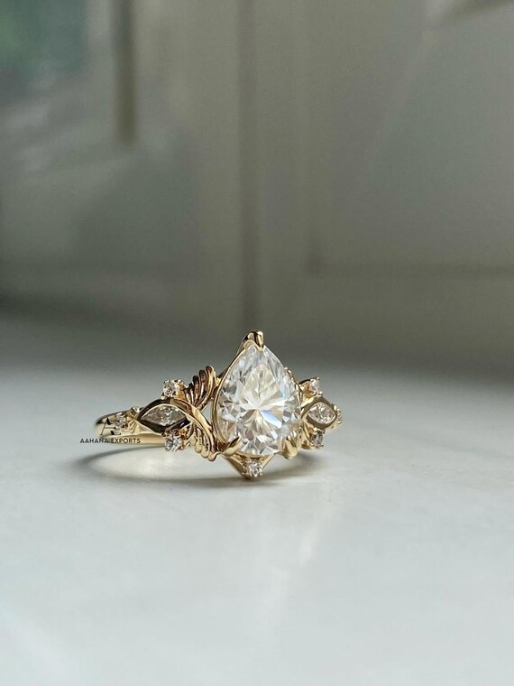 1 Carat Pear LG-Diamond Yaara Butterfly Engagement Ring: Pear Lab Diamond, 14k Gold Floral Design Vintage Engagement Ring Butterfly Effect