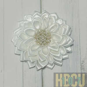 All White Sorority Organization - Ceremonial - Mother - Member - Associate Brooch