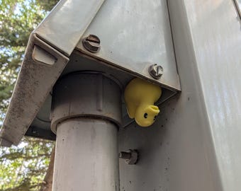 Ducky micro or nano geocache - 3d printed geocaching container with log and magnet