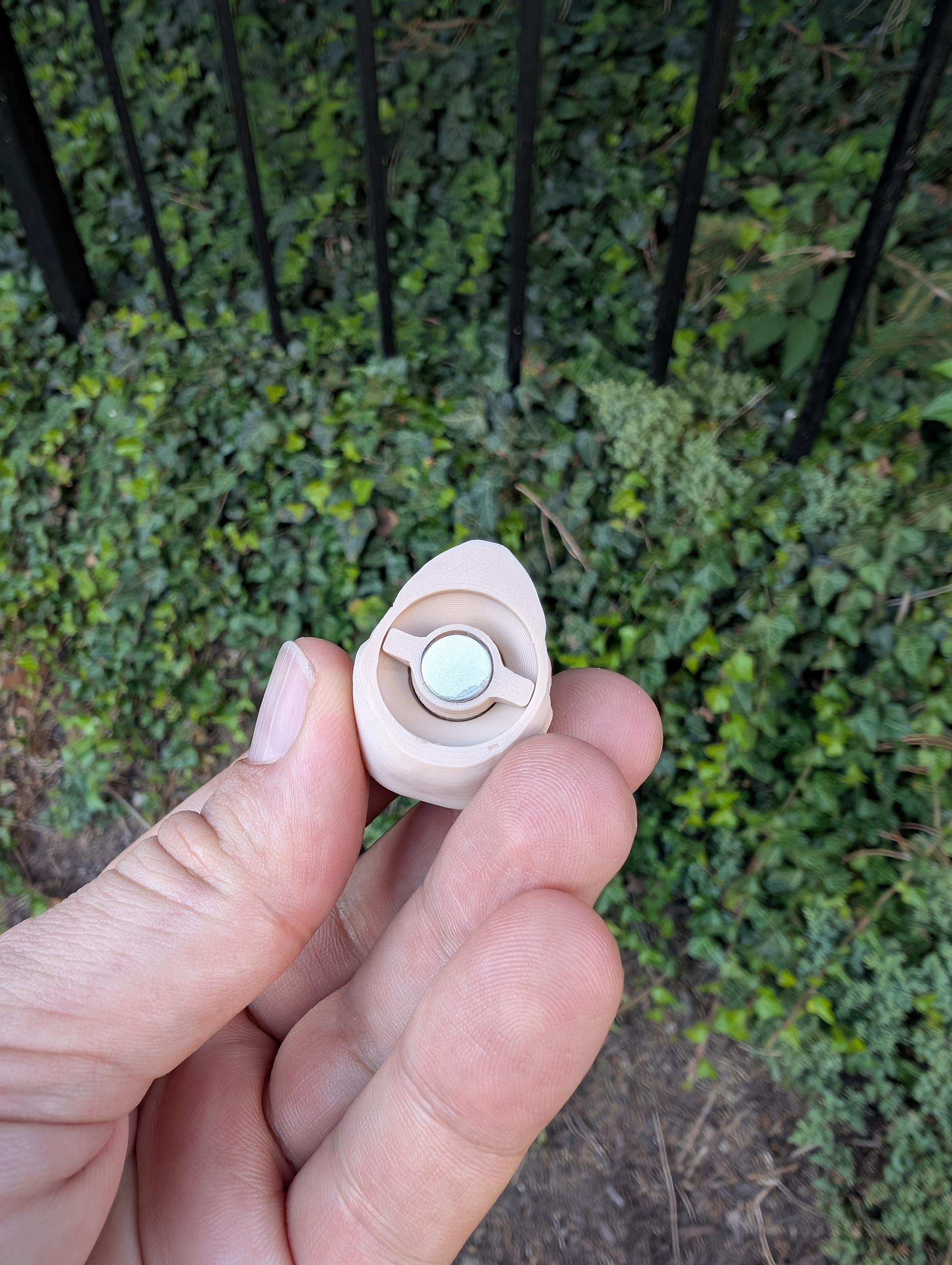 Conteneur de cache d'herbe micro tube pour géocaching est