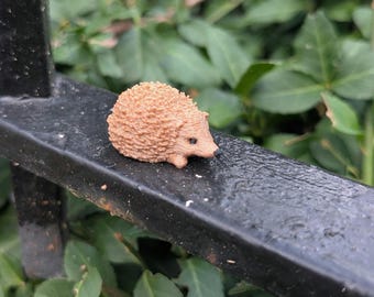 Géocache Hérisson - Récipient pour géocache imprimé en 3D : taille micro/nano avec bûche et aimant
