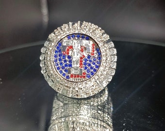 Réplica del anillo del campeonato de la Serie Mundial de los Texas Rangers 2023