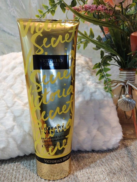 Review: Victoria's Secret Coconut Passion Fragrance Mist - Adjusting Beauty