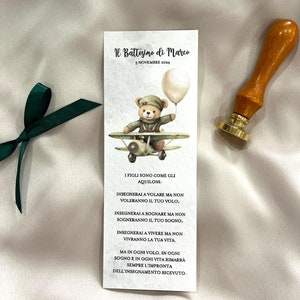 Lesezeichen mit grünem Teddybär-Motiv, Taufe, Geburtstag, Kinderparty, Teddybär Flieger, fliegend, Platzhalter, mit Schokolade, Tiere