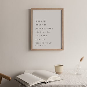 Stampa Su Tela Con Versetto Biblico 'When My Heart Is Overwhelmed' - Quadro Incorniciato 30,5x38 Cm