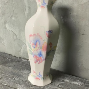Ansley “Little Sweetheart” Pattern Vase, Bone China Vase, Vintage Ansley