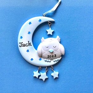 Baby-Blau-weiße Eule auf dem ersten Weihnachten eines Mond-Jungen personifizierte Verzierung-Enkelkind, Patenkind-Babys 1.Weihnachtsgeschenk