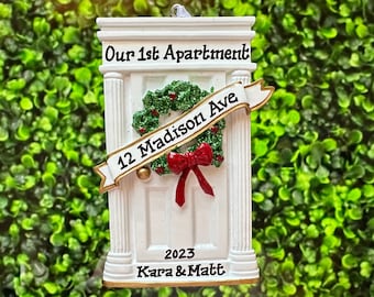 Notre premier appartement Notre nouvelle maison Mon premier appartement - Décoration personnalisée pour porte blanche - Maison neuve - Cadeau de pendaison de crémaillère, client immobilier