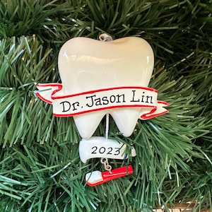 Dentiste - DDS - hygiéniste dentaire - assistant dentaire - dent - dentifrice et brosse à dents - décoration de Noël personnalisée