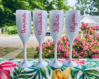 Personalized Bach Island Name Champagne Flutes, Custom Bridal Party Gifts, Custom Name Bach Island Party Favors, Set of 6 Bridal Party Gifts