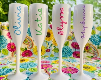 Personalized Love Island Name Champagne Flutes, Custom Bachelorette Party Favors, Set Of 6 Bridesmaids Gifts Bridal Party Gift Sets