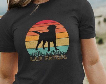 Lab Patrol Retro Graphic Labrador Unisex Jersey Camiseta de manga corta, tallas XS-5XL / Labrador Shirt / Lab Shirt / Labrador Lover Shirt