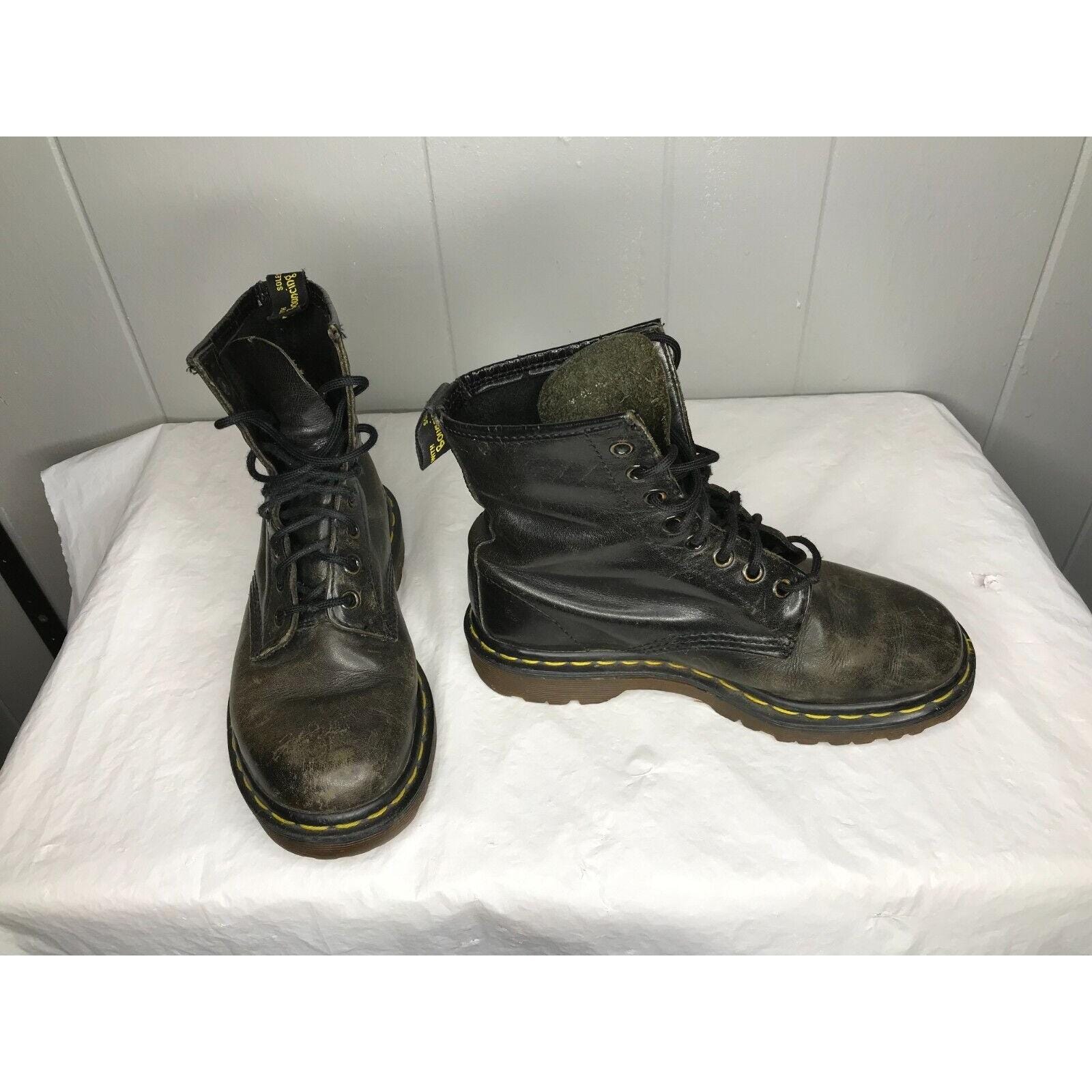 Buy Used Dr Doc Martens Online In India - Etsy India