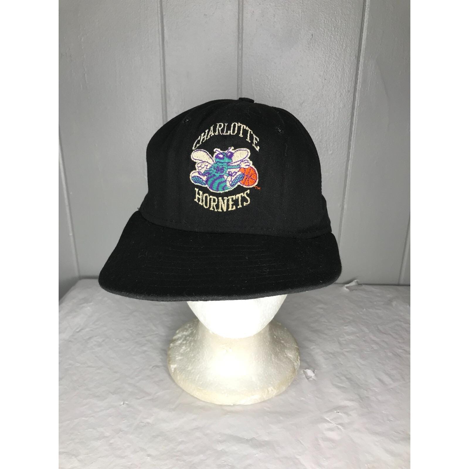 Vintage CHARLOTTE HORNETS \