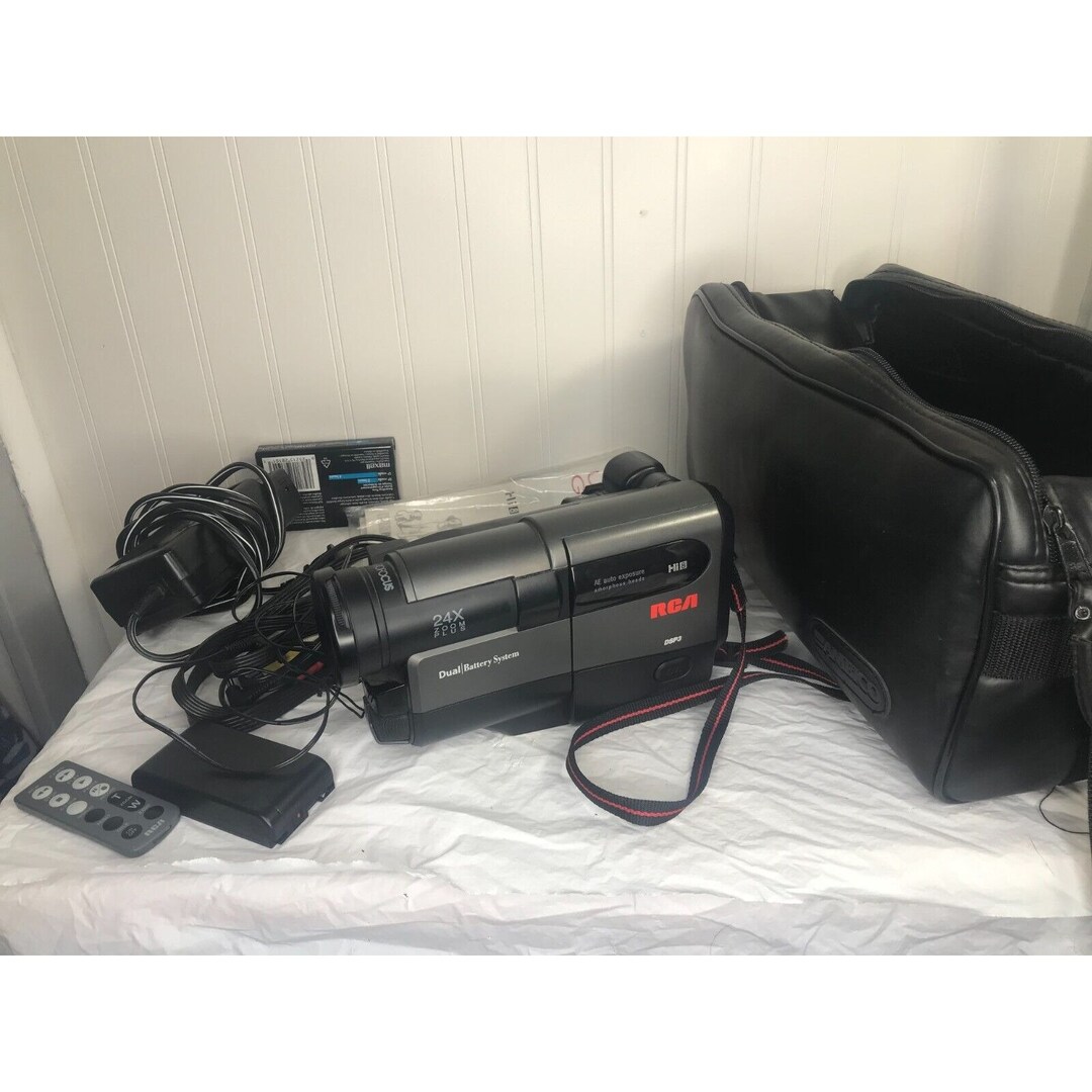 Vintage RCA DSP3 Pro88 1hd 24X Zoom Plus Digital VHS Camcorder 24X