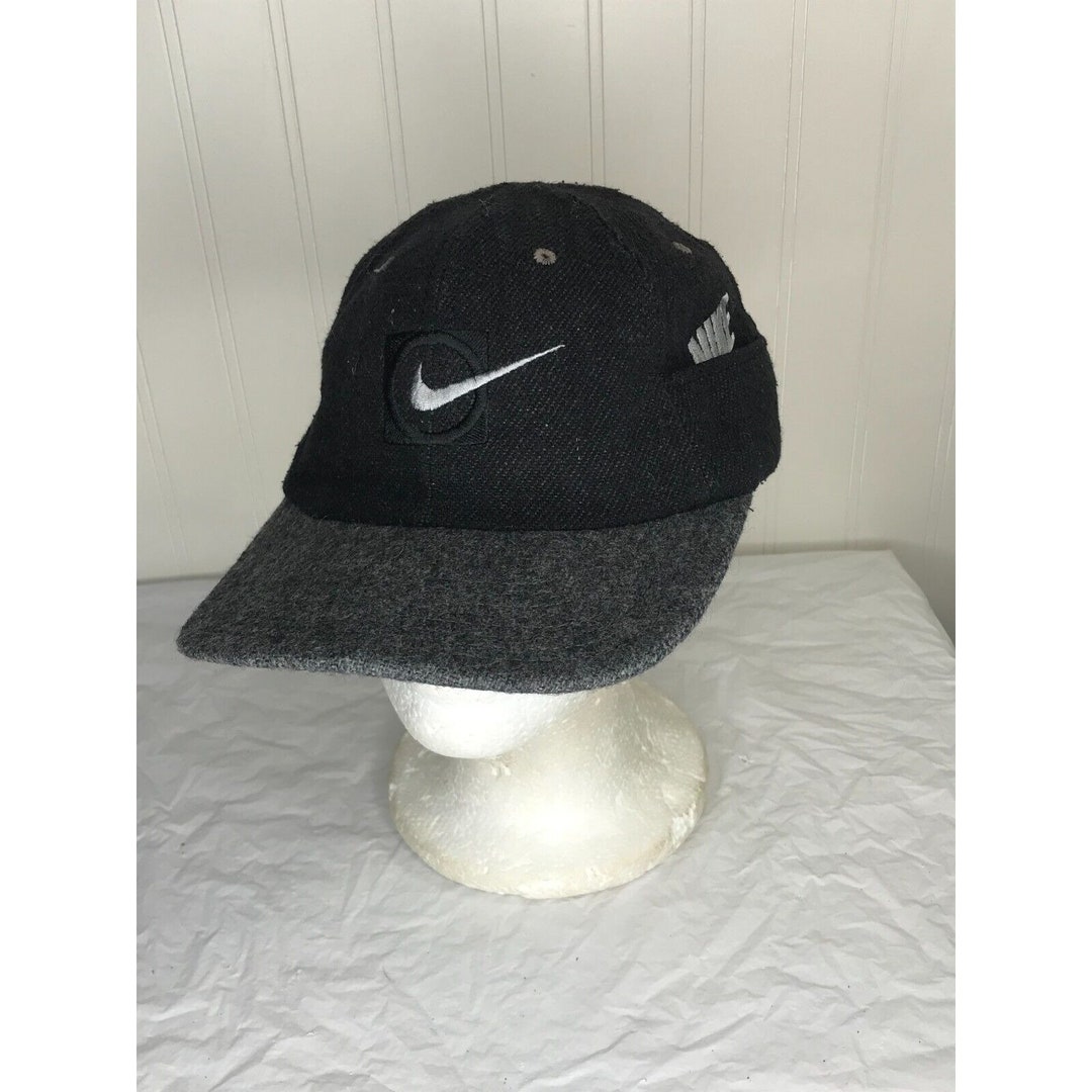 black nike winter hat