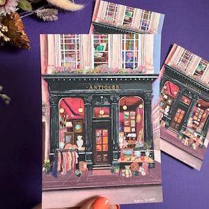 The Antiques Shop Postkartendruck, Illustrierte Vintage Ladenfront A6 Kunst - Samt Laminiert