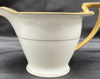 Pickard Schwerer Milchkännchen aus weißem Porzellan im Art-Deco-Stil mit goldverkrustetem Rand