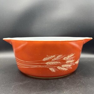 Vintage Pyrex Autum Harvest Wheat Lt Orange 474-B 1.5L Casserole Cinderella Dish