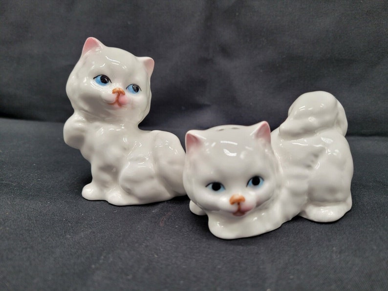 Vintage Enesco weiße Katzen Salz und Pfefferstreuer Bild 1