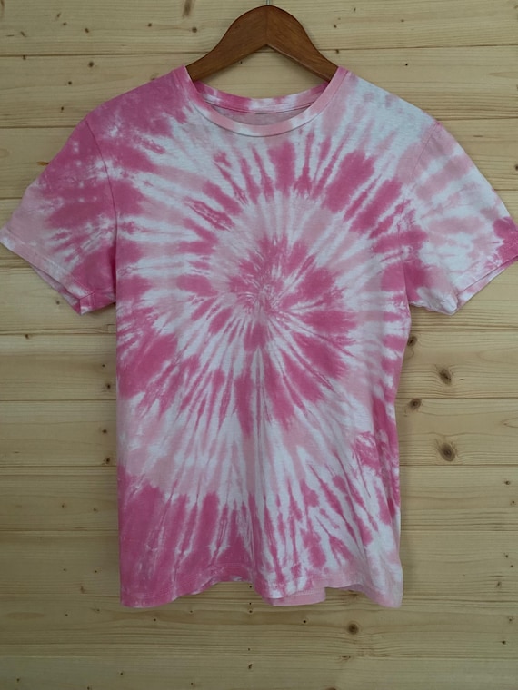 Pinky Pink Tie Dye T-Shirt - Handmade Unisex Tie Dye Tee - Pink Swirl Pattern - Boho Chic Festival Tee - Trendy Casual Wear