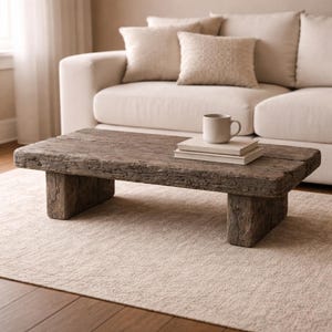Rustikaler Massivholz Couchtisch, Couchtisch aus zurückgefordertem Holz, Bauernhaus Wohnzimmer Tisch, handgefertigter niedriger Holztisch, kundenspezifische Größe verfügbar