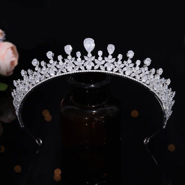 Penelope Bridal Crown, Wedding Tiara Headpiece, Wedding Crown, Bridal Hair Accessories, Hair Jewellery, Silver Tiara, Crown, Bridal Tiara