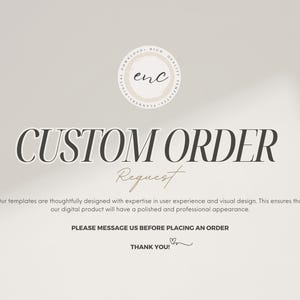 Może przedstawiać: Białe tło z czarnym tekstem, który brzmi "CUSTOM ORDER Request". Tekst jest pogrubiony, bezszeryfowy. Pod tekstem znajduje się mniejsze zdanie, które brzmi "Nasze szablony są starannie zaprojektowane z wykorzystaniem wiedzy w zakresie doświadczenia użytkownika i projektowania wizualnego. Gwarantuje to, że nasz produkt cyfrowy będzie miał dopracowany i profesjonalny wygląd." Poniżej znajduje się zdanie, które brzmi "PROSZĘ SKONTAKTOWAĆ SIĘ Z NAMI PRZED ZŁOŻENIEM ZAMÓWIENIA" i mniejsze zdanie, które brzmi "DZIĘKUJEMY!" z symbolem serca.