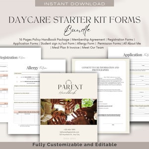 Könnte beinhalten: Ein druckbares Starter-Kit für Kindertagesstätten mit 35 Seiten. Das Kit enthält Formulare für die Registrierung, Allergieinformationen, die Zustimmung zur Verwendung von Informationen und Fotos sowie ein Antragsformular. Das Kit enthält auch ein Elternhandbuch mit einem Foto von Kinderhänden, die einen Kreis bilden.