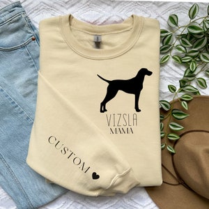 Aangepaste Vizsla moeder Sweatshirt met gepersonaliseerde mouw cadeau voor hond moeder, Vizsla Mama shirt cadeau voor dierenliefhebber, Hongaarse Vizsla hond Tee