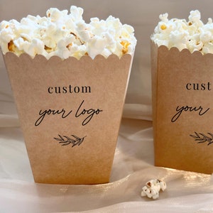 Scatola di popcorn personalizzata Borsa per popcorn con logo personalizzato Tazza di popcorn personalizzata Azienda Bar per popcorn Festa di festa Logo di favore di popcorn su snack di popcorn