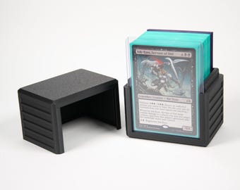 ArcaneVault™ Compact Deck Box – 60–75 Card MTG-Style Storage with Display Sleeve | Custom 3D Printed