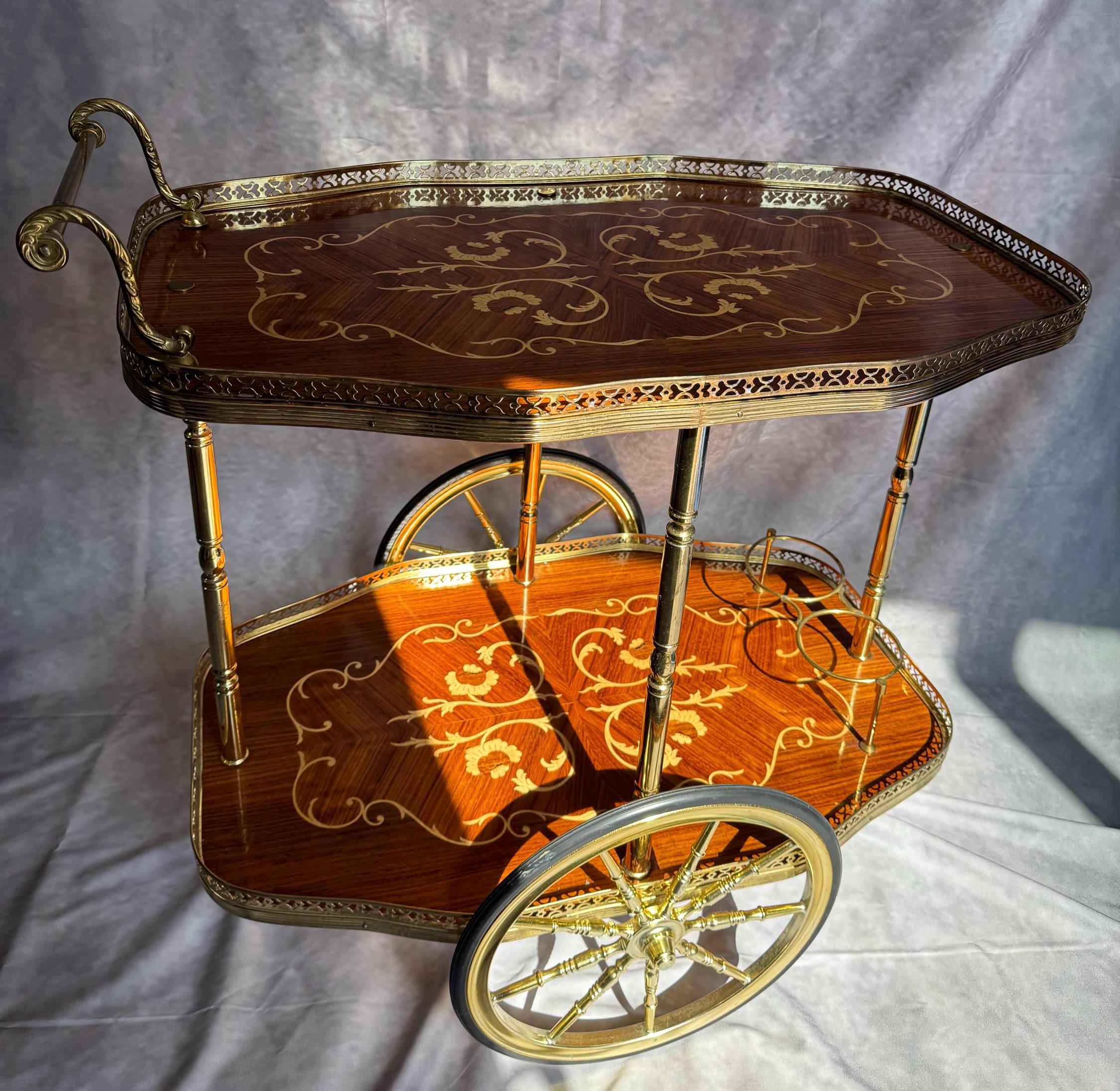 ミッドセンチュリー イタリア製 木製と真鍮製 バー トロリー