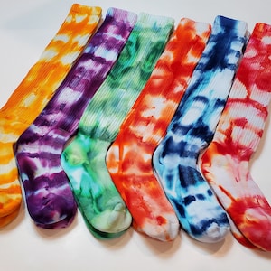 Women&#39;s Hand Dyed Cotton Scrunch Socks, Vibrant Hand-Dyed Tie-Dye Knee Socks, Unique Tie-Dye Cotton Crew Socks for Stylish Colorful Comfort