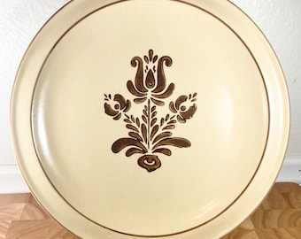 Vintage Pfaltzgraff Brown & Tan Village Dinner Plates Made in USA