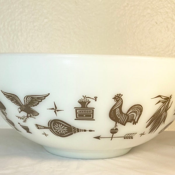 Vintage Pyrex 2 1/2 Quart Mixing Bowl with Early American Pattern